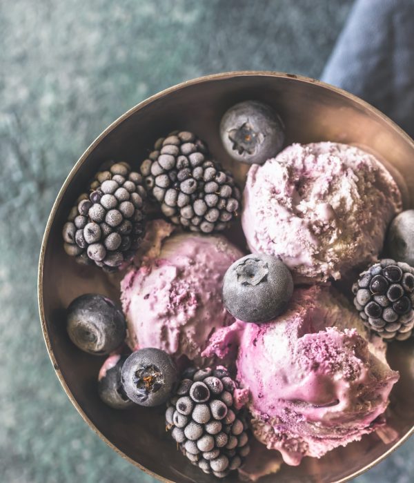 Blueberry and blackberry ice-cream